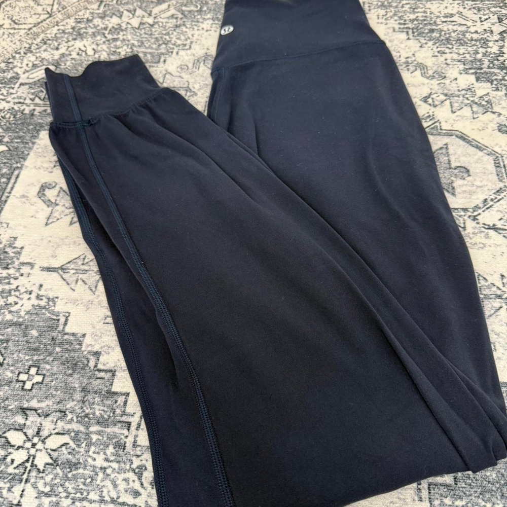 Lululemon Dark Blue Leggings - Size 4 - Picture 2 of 8